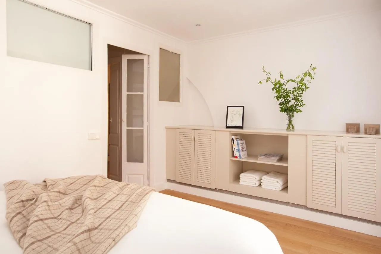 Click&Flat Stylish Torrijos Apartment Barcelona