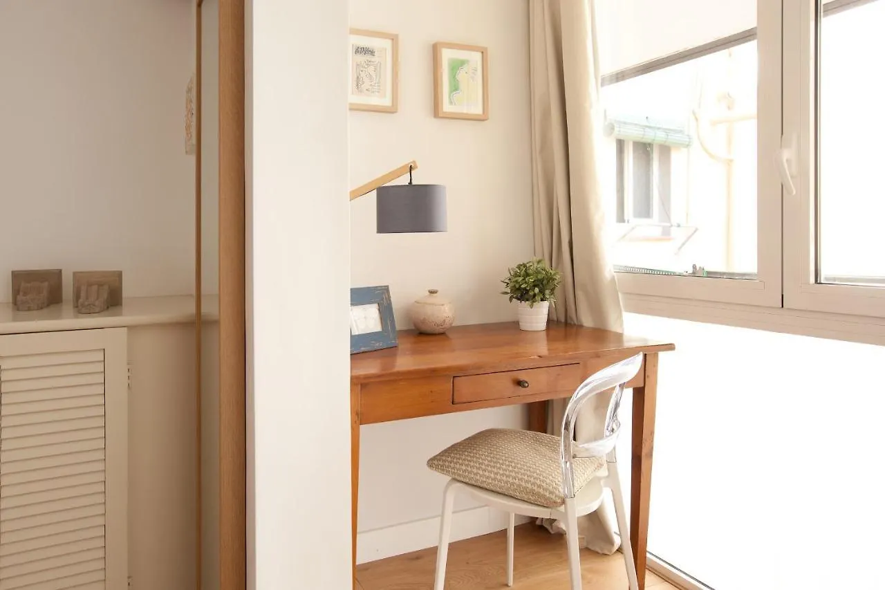 Click&Flat Stylish Torrijos Apartment Barcelona