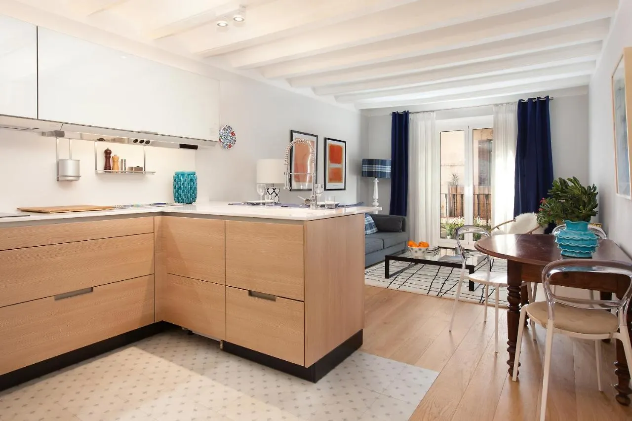 Click&Flat Stylish Torrijos Apartment Barcelona