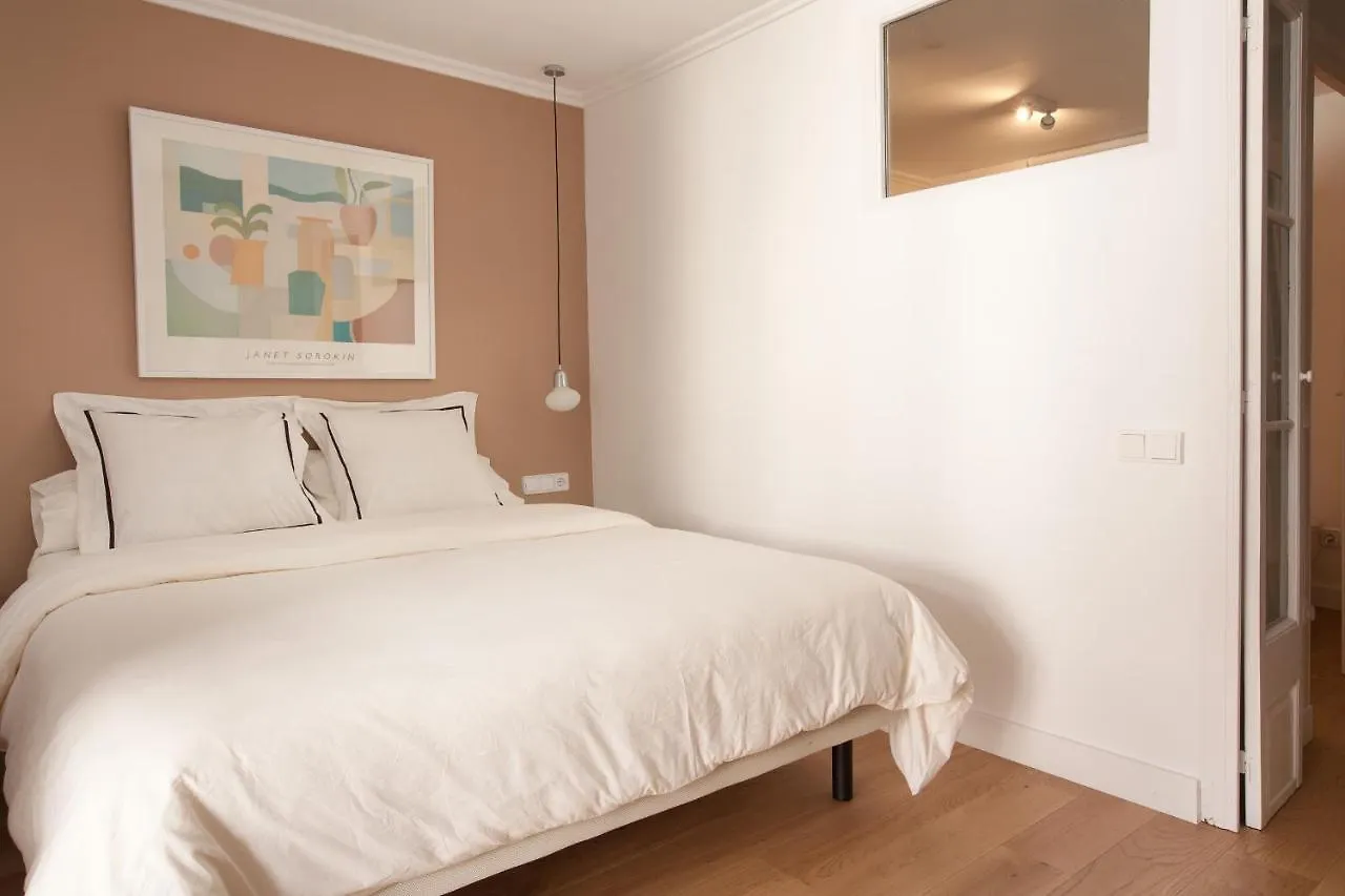 Click&Flat Stylish Torrijos Apartment Barcelona
