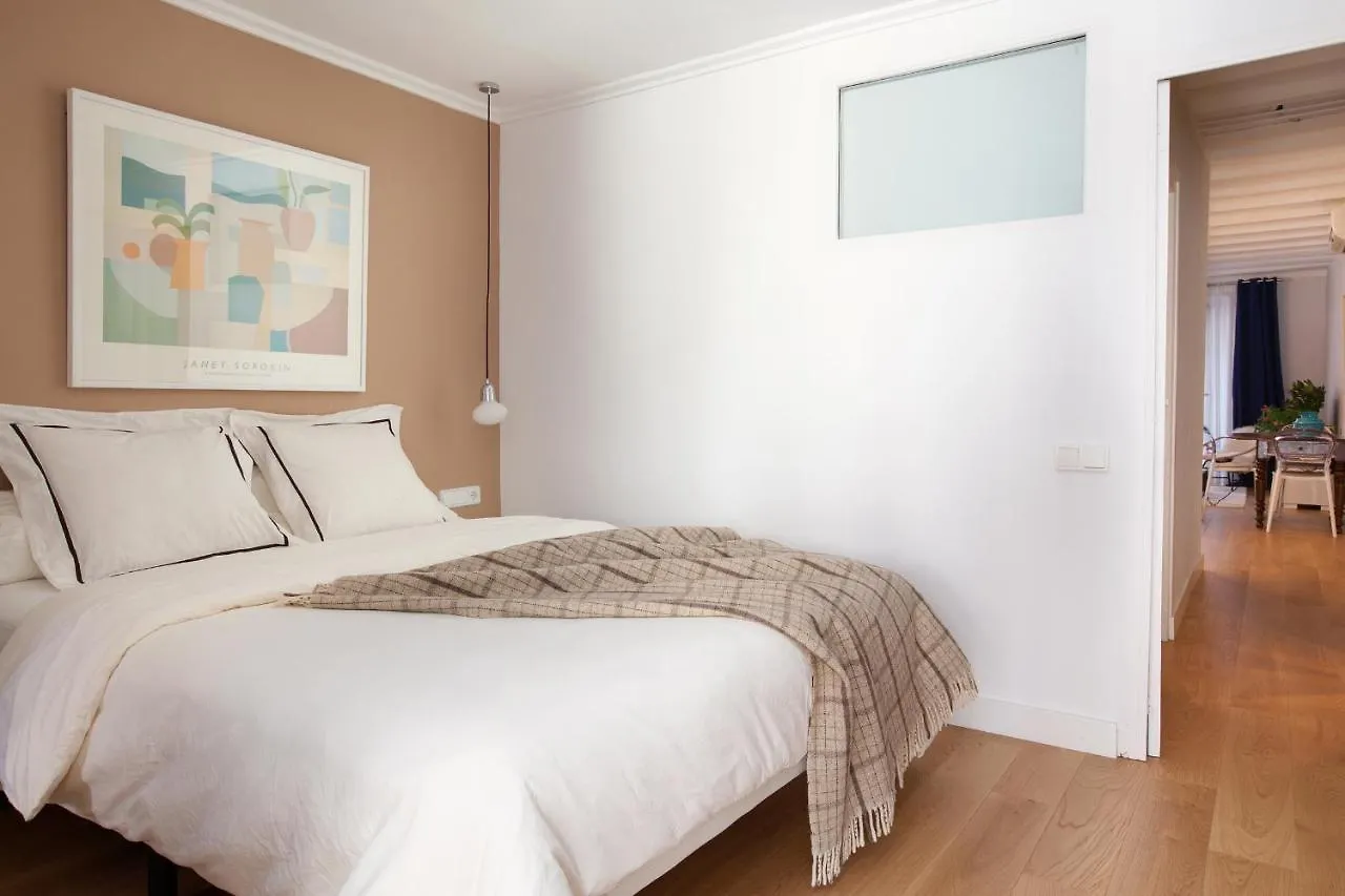 Click&Flat Stylish Torrijos Apartment Barcelona