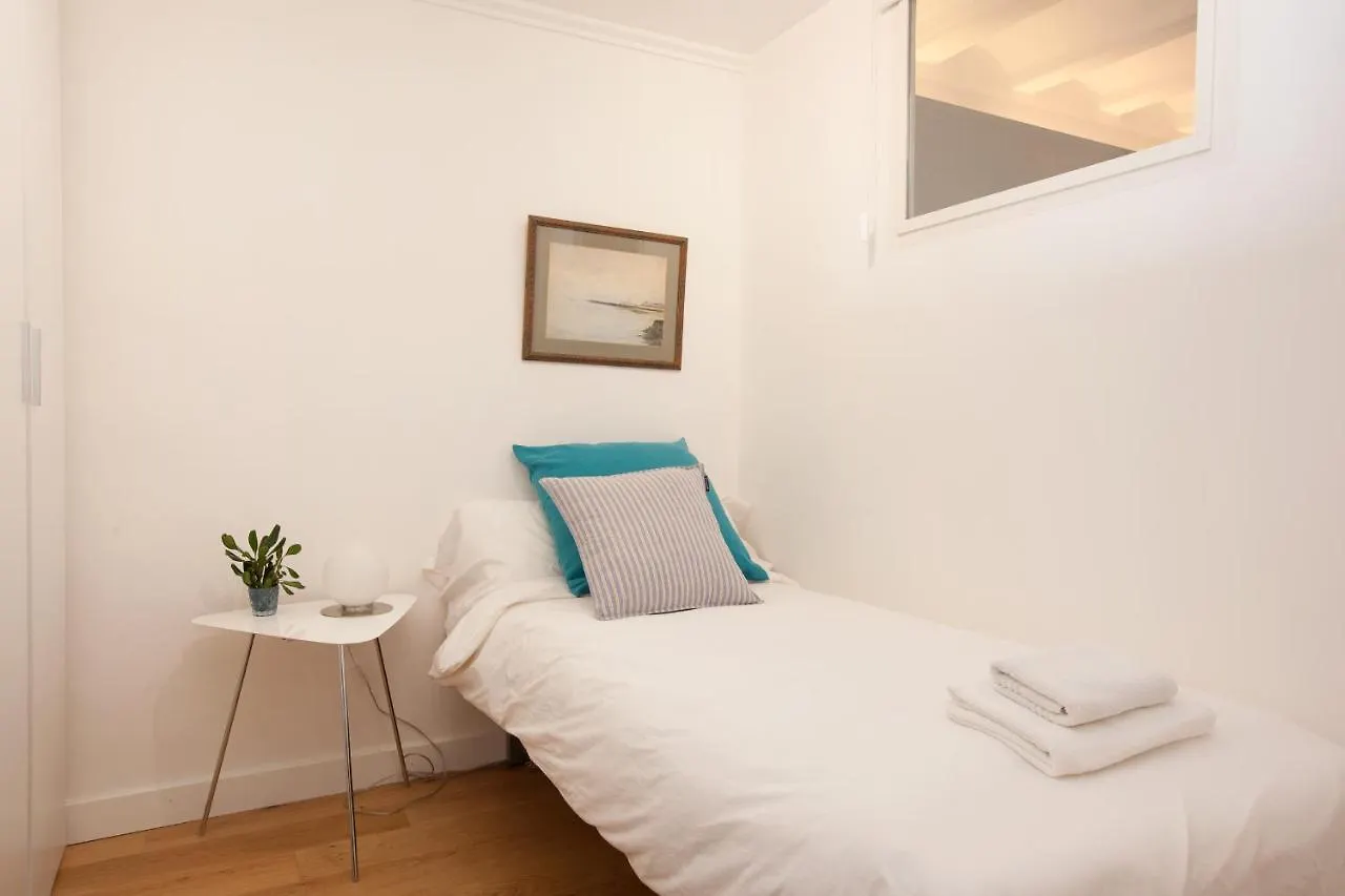 Click&Flat Stylish Torrijos Apartment Barcelona Spain