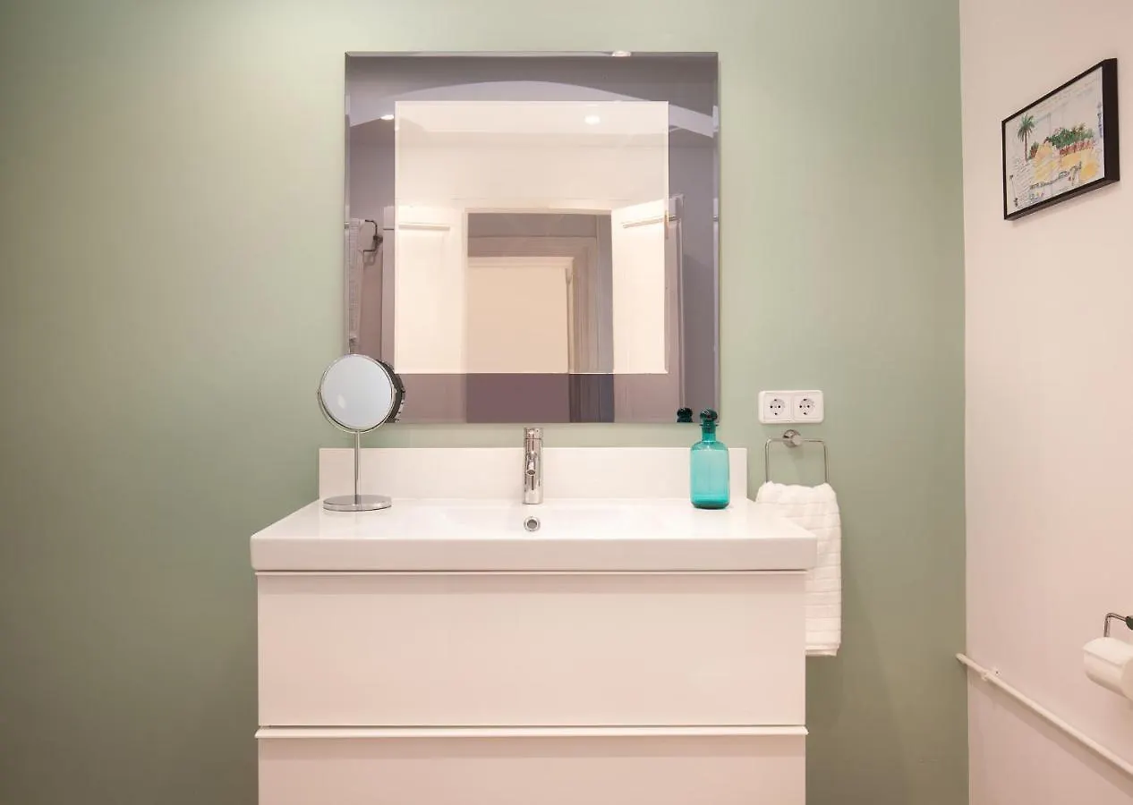 Click&Flat Stylish Torrijos Apartment Barcelona